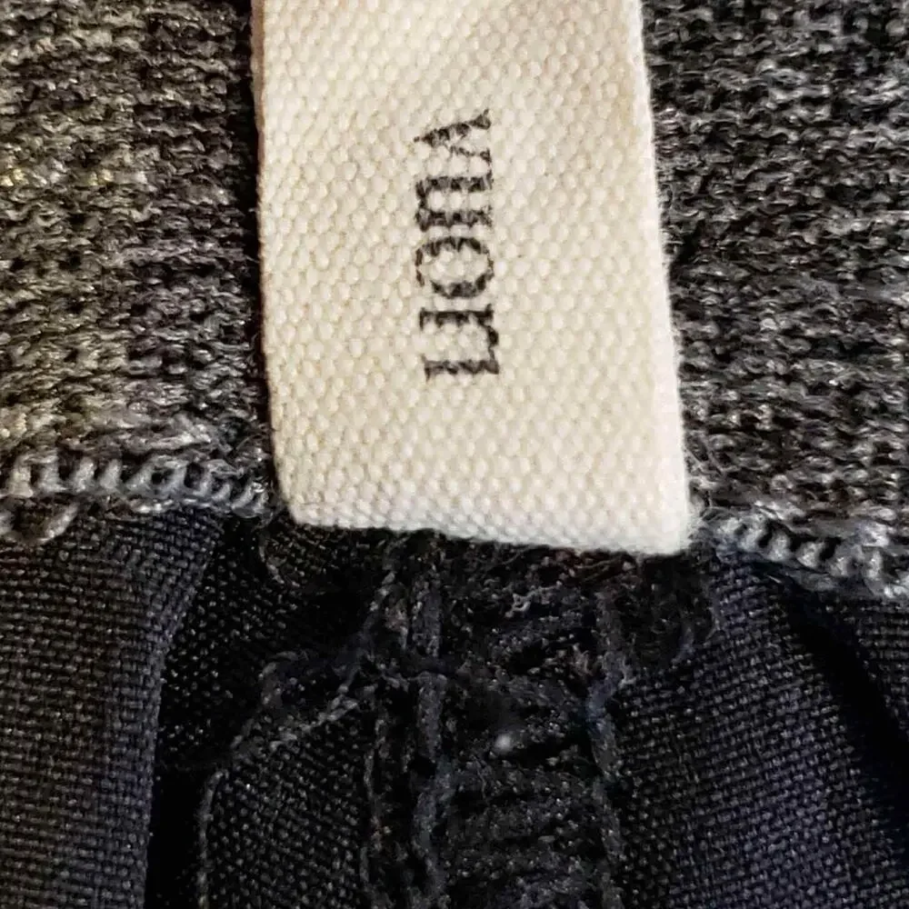 Vuori Shorts Gray Banks Elastic Waist Back Zip Pocket Men’s Size 38 ?